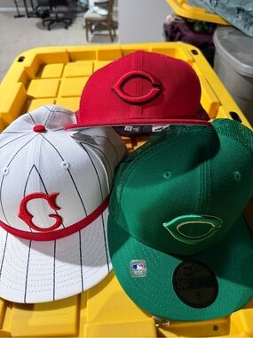 3 Cincinnati Reds Fitted hats